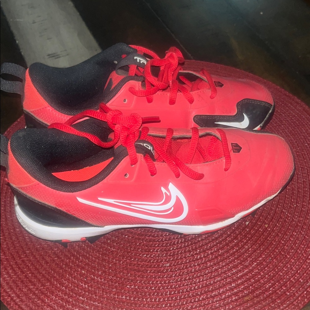 Nike Kids Red and Black Baseball/Softball Cleats